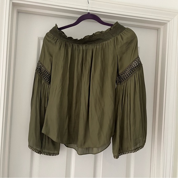 WHBM Olive Green Off-The-Shoulder Lace Trim Blouse Small - Picture 9 of 10
